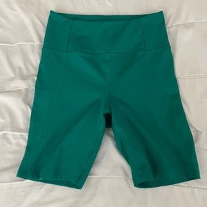 Girlfriend Collective High Rise Bike Short size M